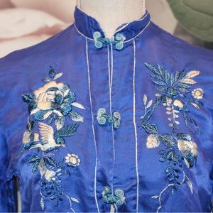 SILK Embroidery Bird Top Size Small